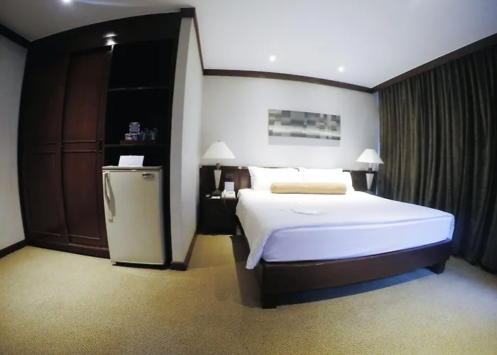 City Lodge Bangkok 3*