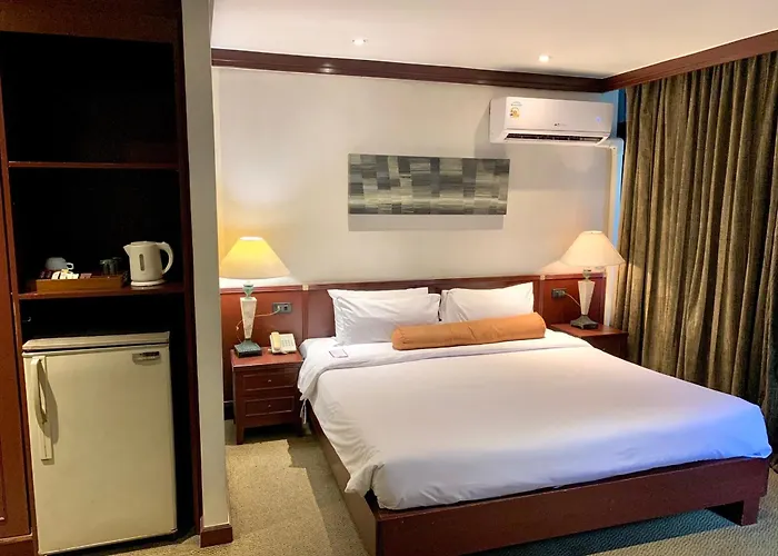 City Lodge Bangkok 3*